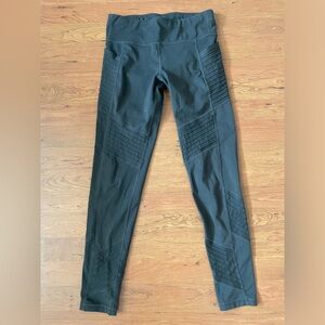 Athleta Girl olive green textured tights in great condition